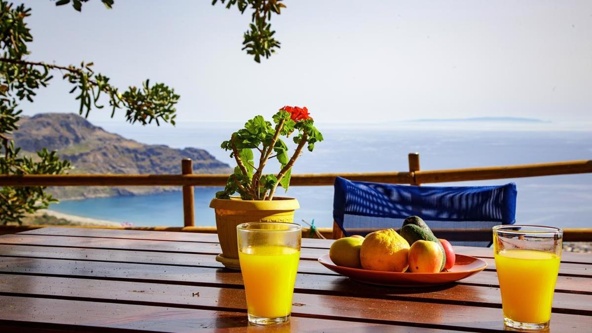 Mirthios-Hill Apartments بلاكاس المظهر الخارجي الصورة