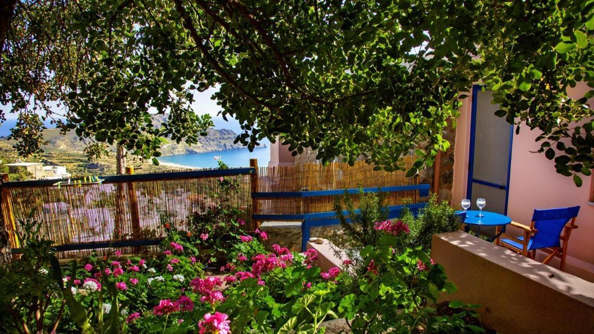 Mirthios-Hill Apartments بلاكاس المظهر الخارجي الصورة